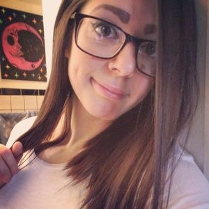 Meet your Posher, Becky